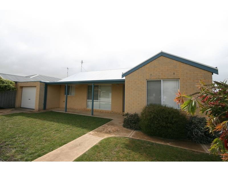 1/17 Island Drive, Torquay VIC 3228