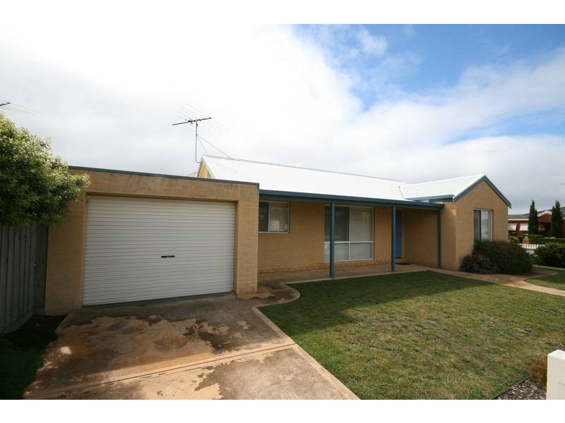 1/17 Island Drive, Torquay VIC 3228