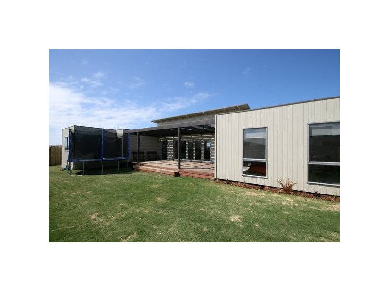 13 Centreside Drive, Torquay VIC 3228