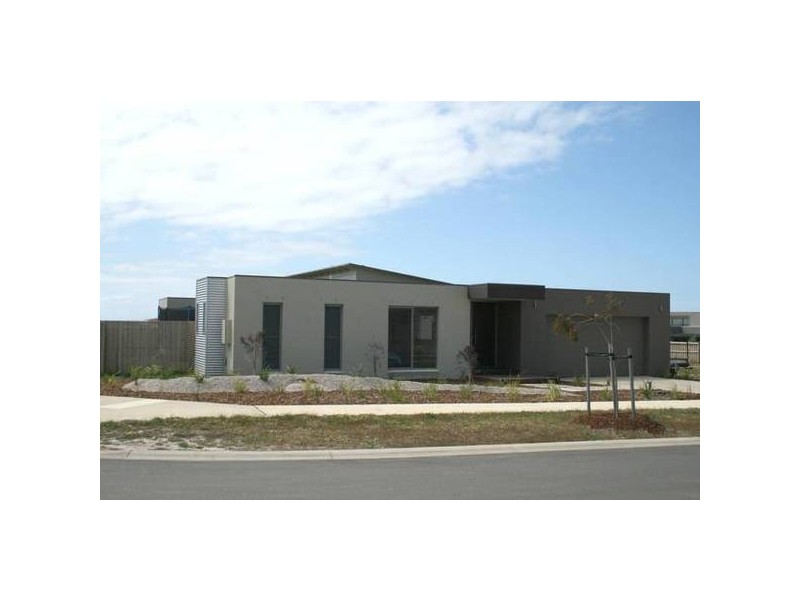 13 Centreside Drive, Torquay VIC 3228