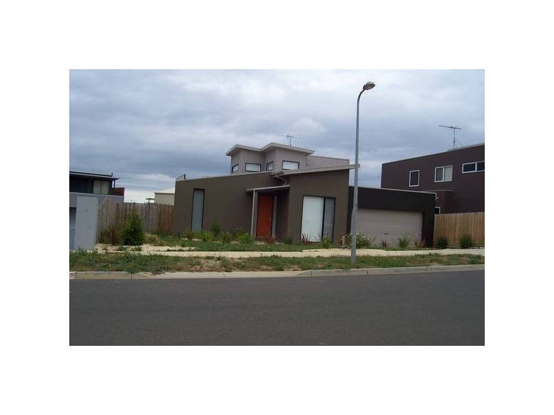 8 Baden Court, Torquay VIC 3228