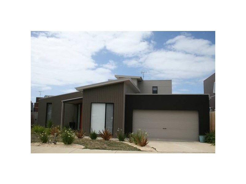 8 Baden Court, Torquay VIC 3228