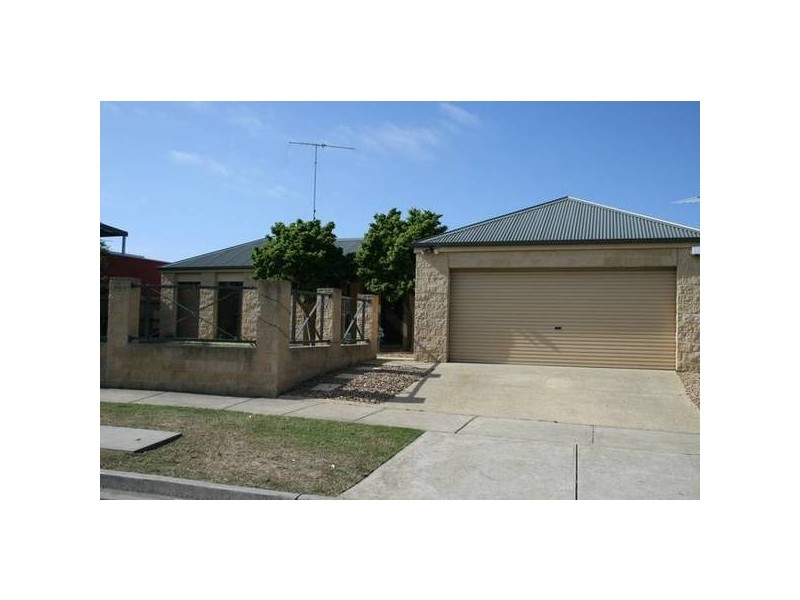 5 Boscarne Avenue, Torquay VIC 3228