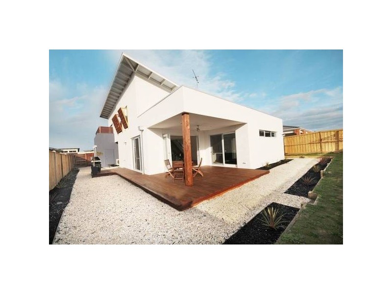 16 Centreside Drive, Torquay VIC 3228