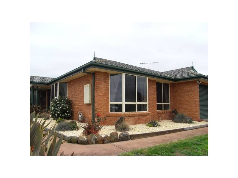 9 Dumfries Court, Torquay VIC 3228