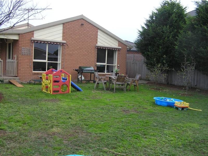 2 Glaneuse Avenue, Torquay VIC 3228