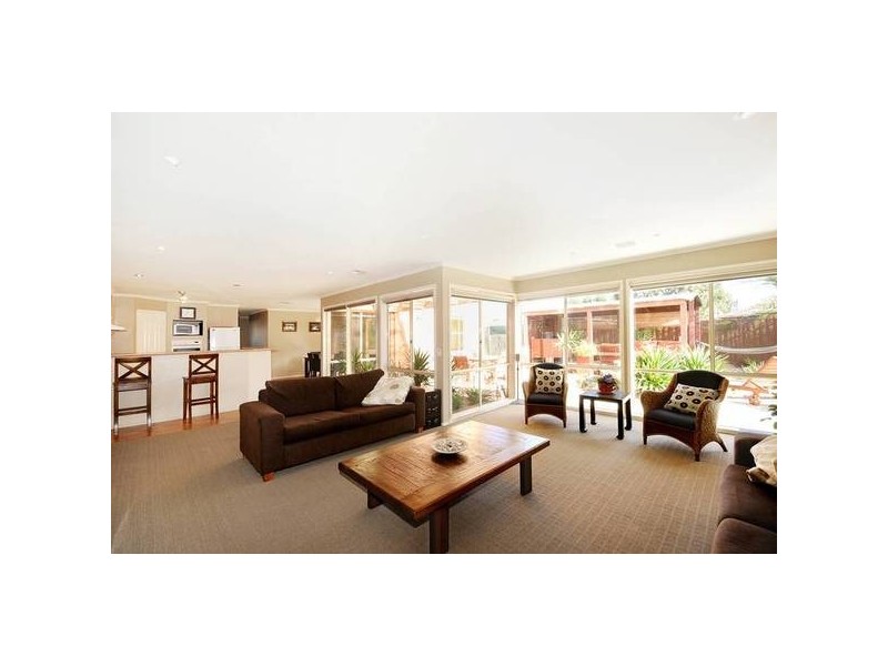 1 Golden Beach Way, Torquay VIC 3228