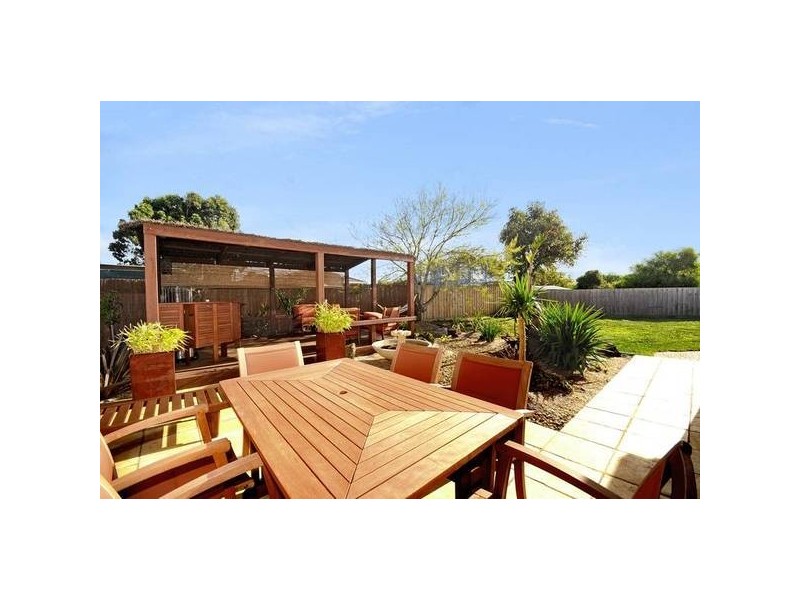 1 Golden Beach Way, Torquay VIC 3228