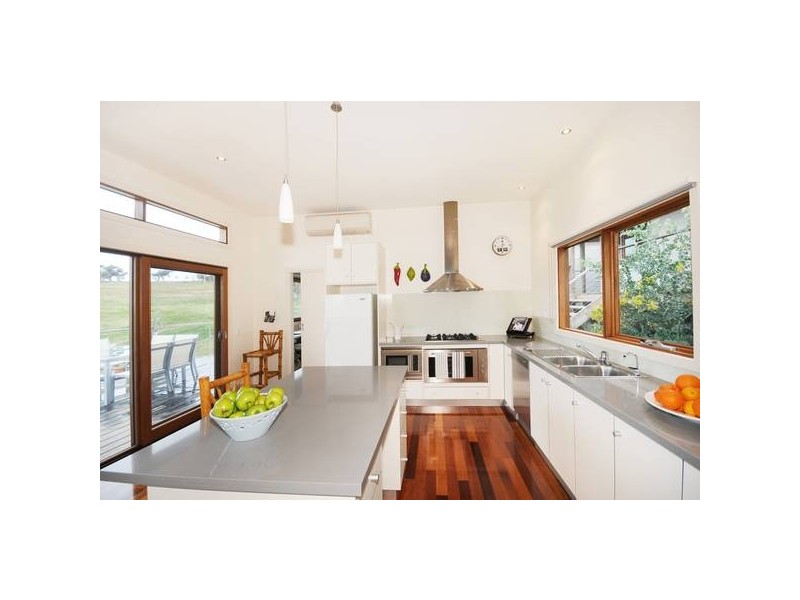 37 Cemetery Road, Bellbrae VIC 3228