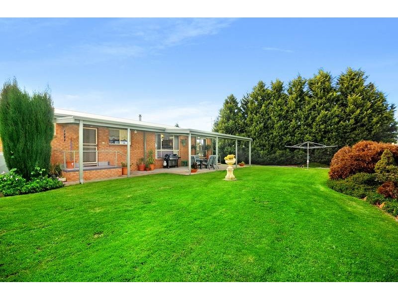 13 Kalkarra Crescent, Mount Duneed VIC 3216