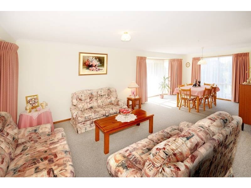 13 Kalkarra Crescent, Mount Duneed VIC 3216