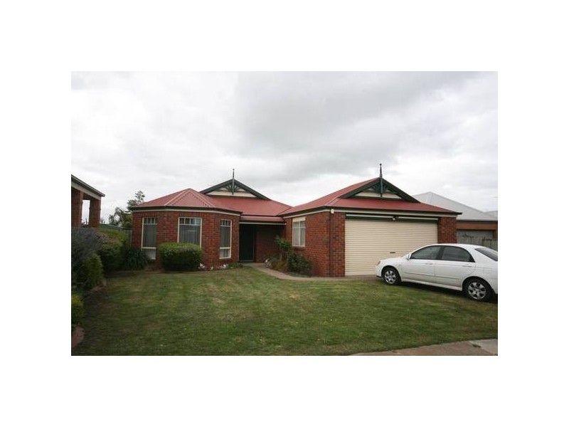 19 Boscarne Avenue, Torquay VIC 3228