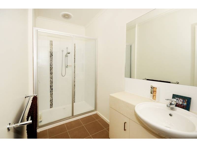 2/21 Pomora Avenue, Torquay VIC 3228