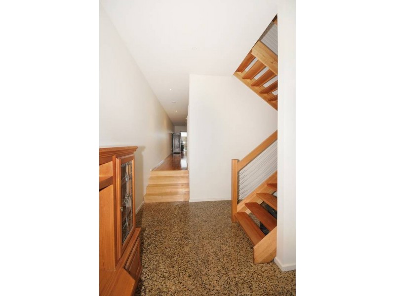 2/21 Pomora Avenue, Torquay VIC 3228