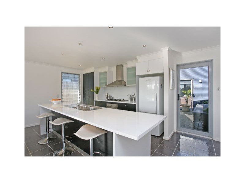 27 St Georges Way, Torquay VIC 3228