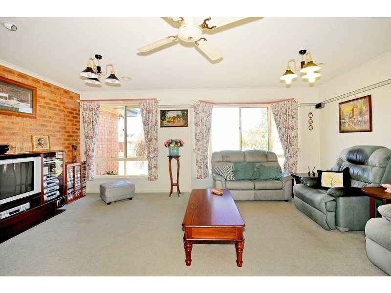 9 Dumfries Court, Torquay VIC 3228