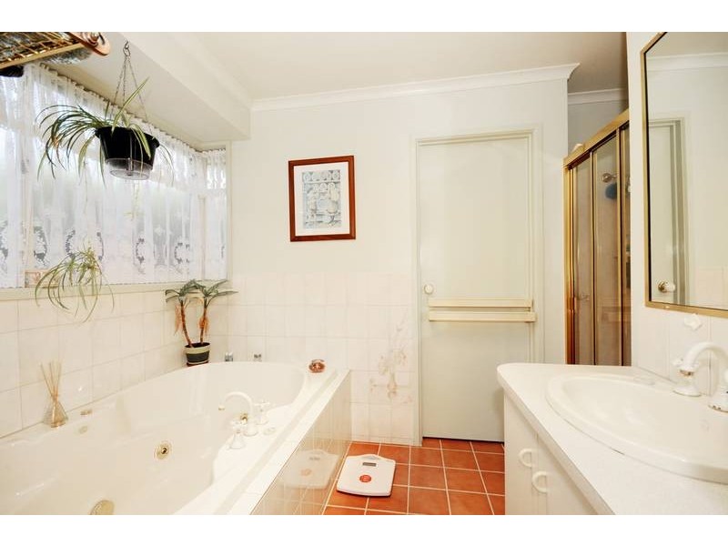 9 Dumfries Court, Torquay VIC 3228