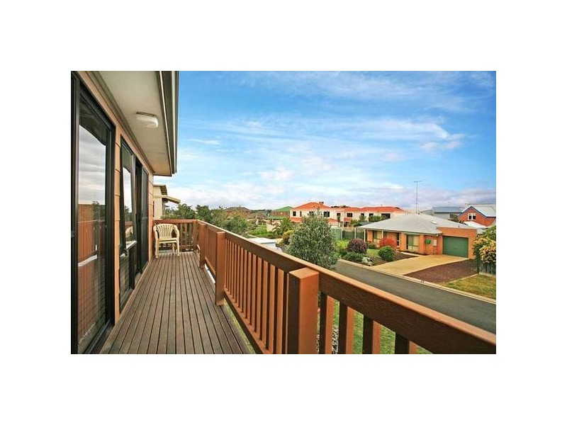 37 Golden Beach Way, Torquay VIC 3228
