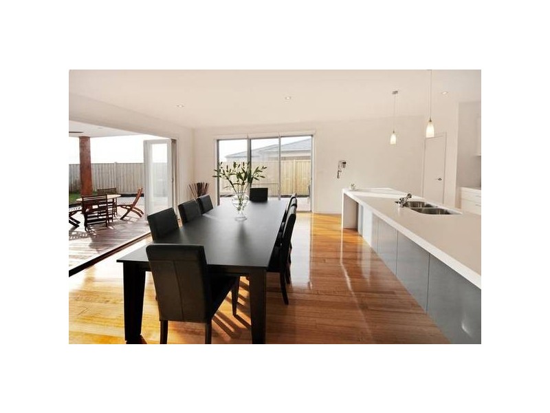 16 Centreside Drive, Torquay VIC 3228