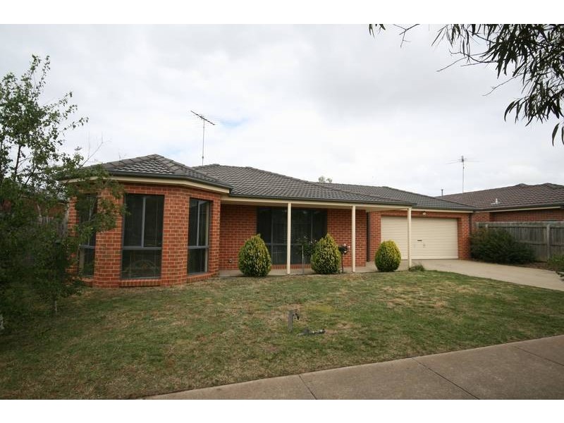 14 Boscarne Avenue, Torquay VIC 3228