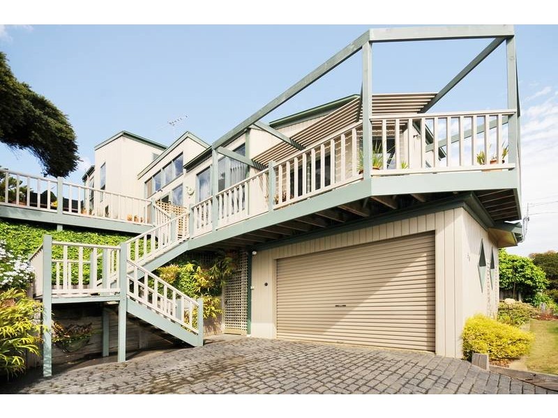 30 Alleyne Avenue, Torquay VIC 3228