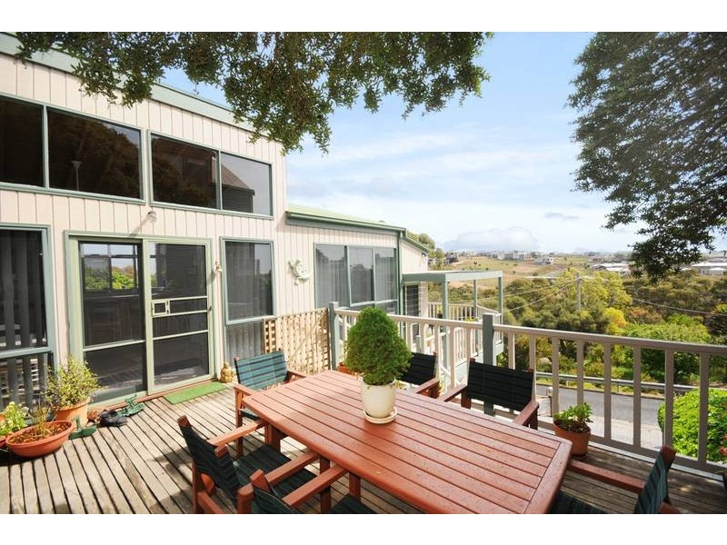 30 Alleyne Avenue, Torquay VIC 3228