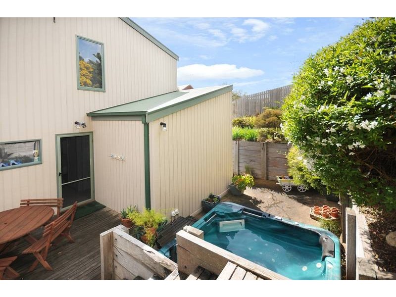 30 Alleyne Avenue, Torquay VIC 3228