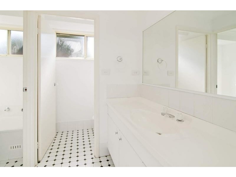 18A Crabbes Avenue, Willoughby NSW 2068
