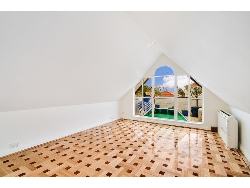 11 Huntington Street, Crows Nest NSW 2065