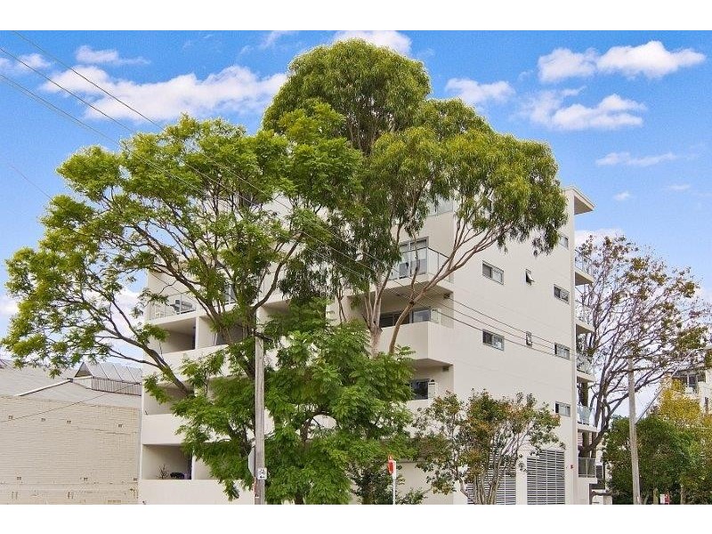 2/96 Chandos Street, St Leonards NSW 2065