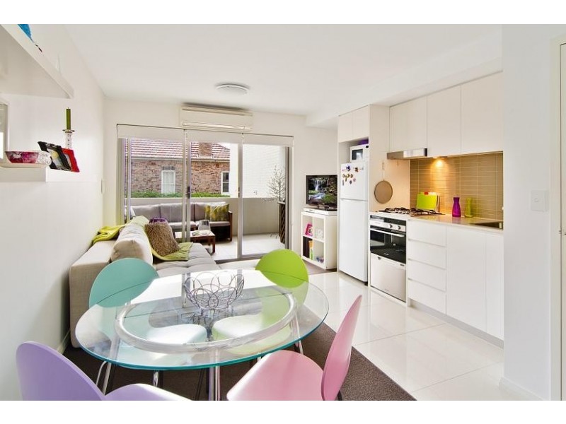 2/96 Chandos Street, St Leonards NSW 2065