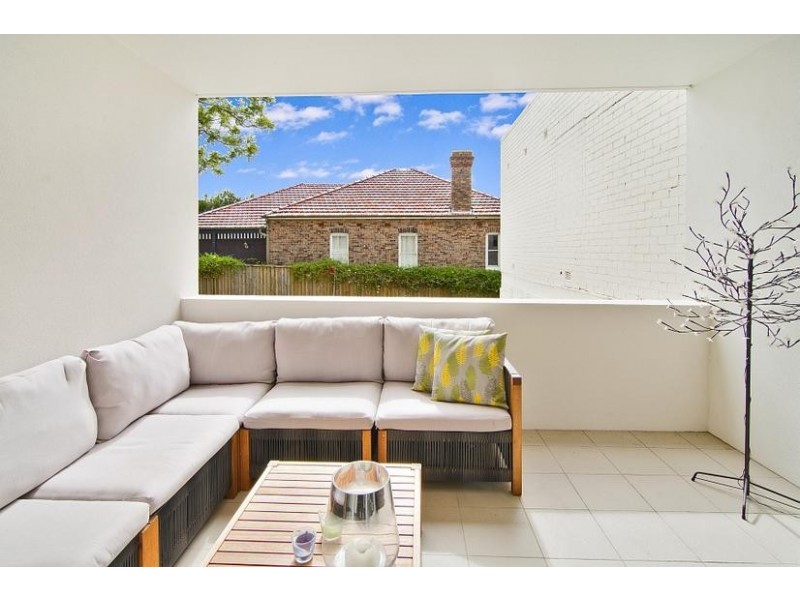 2/96 Chandos Street, St Leonards NSW 2065