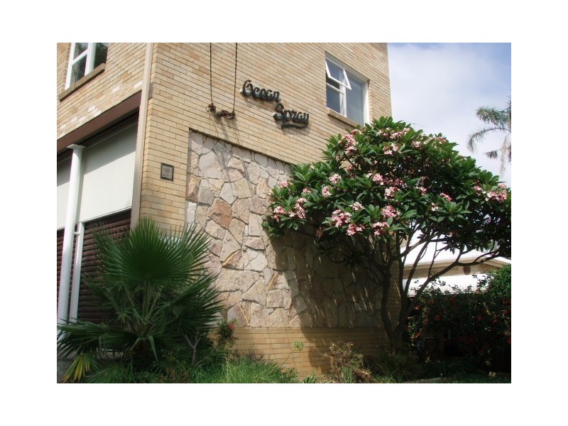 1/12 Goodwin Street, Narrabeen NSW 2101