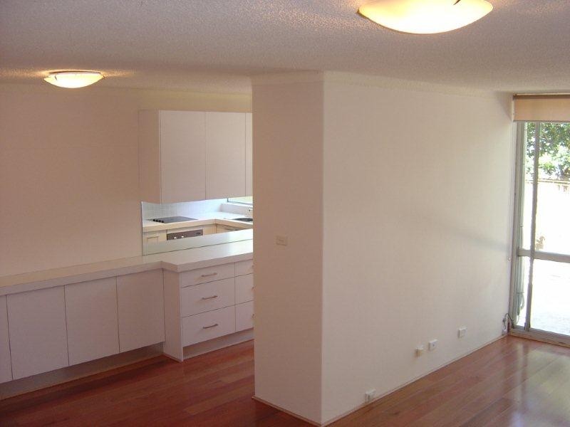 1/32-36 Christie Street (Enter off Oxley Street), Wollstonecraft NSW 2065