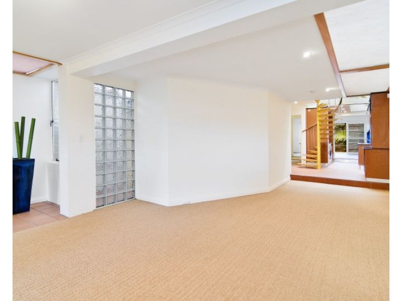 11 Huntington Street, Crows Nest NSW 2065