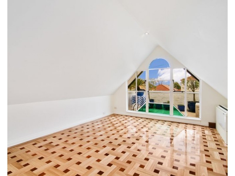 11 Huntington Street, Crows Nest NSW 2065