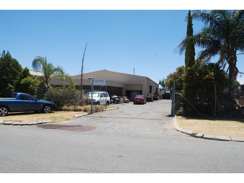 16 Church Road, Maddington WA 6109