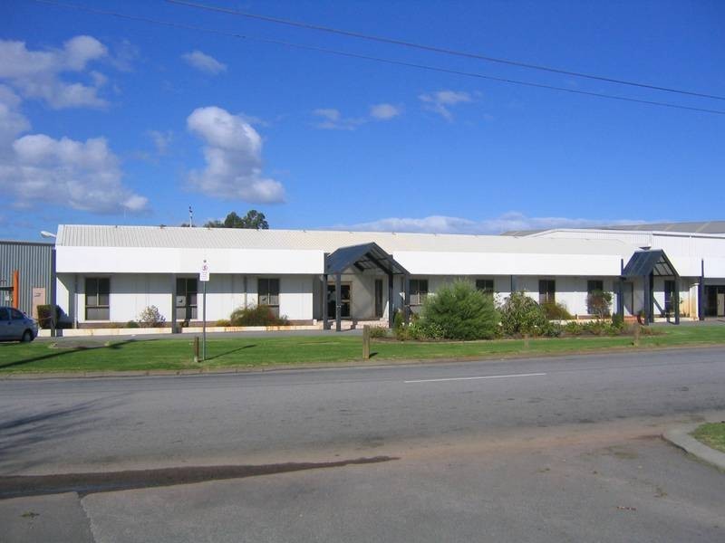 65 Kurnall Road, Welshpool WA 6106