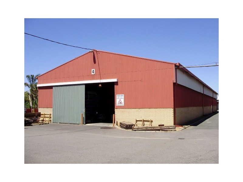 4/275 Treasure Road, Welshpool WA 6106