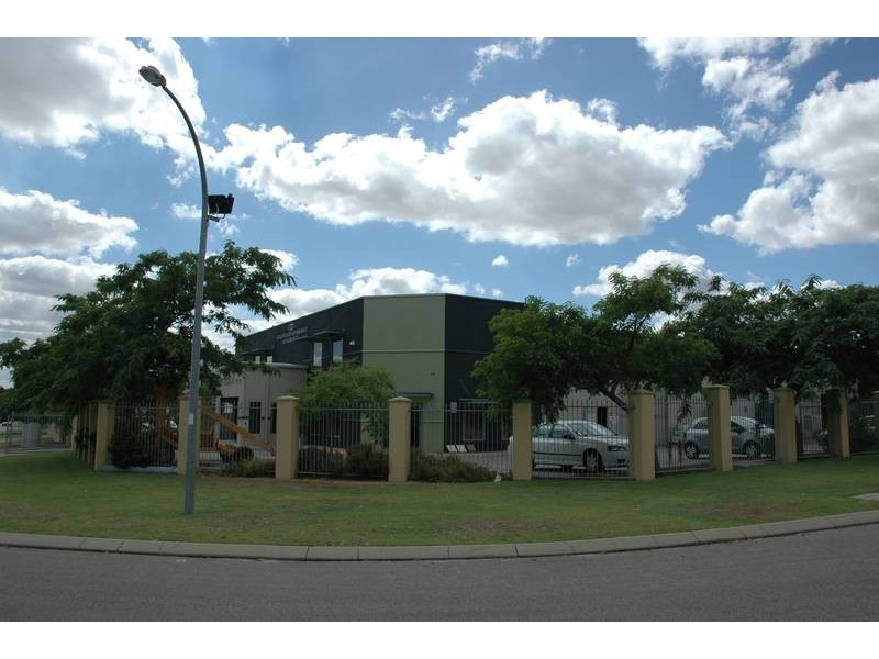 17 Tulloch Way, Canning Vale WA 6155