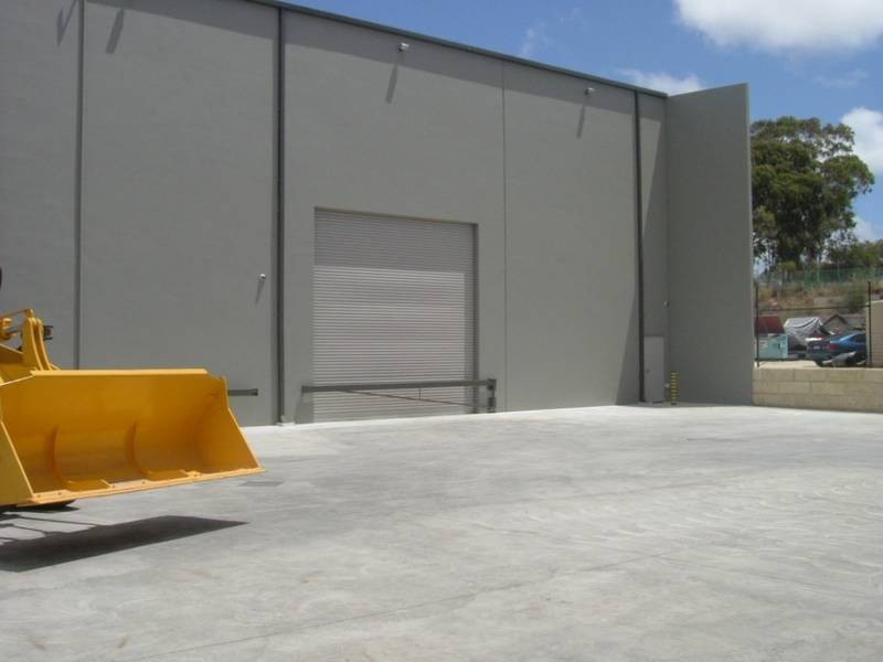 2/215 Barrington Street, Bibra Lake WA 6163