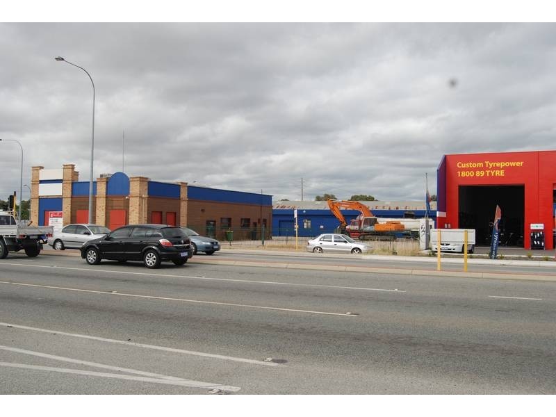 1694 Albany Highway, Kenwick WA 6107