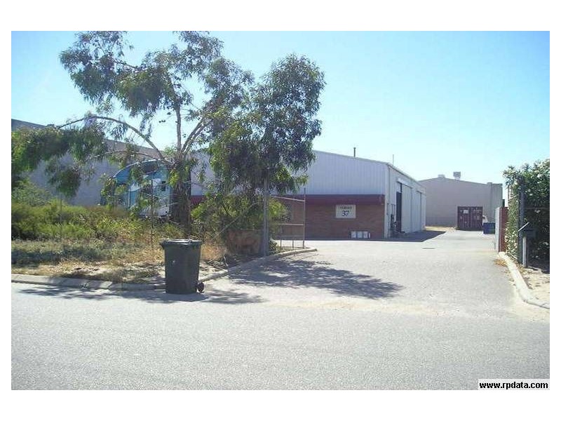 37 Chisholm Crescent, Kewdale WA 6105