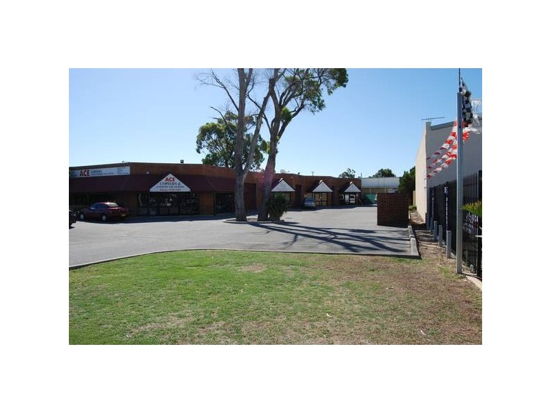 3&4/7 day road, Rockingham WA 6168