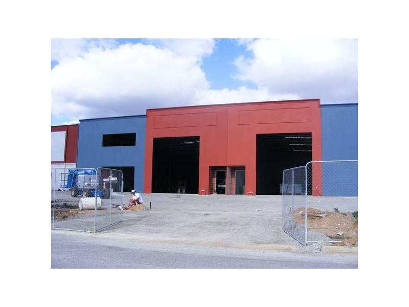 6 BALTIC COURT, Maddington WA 6109