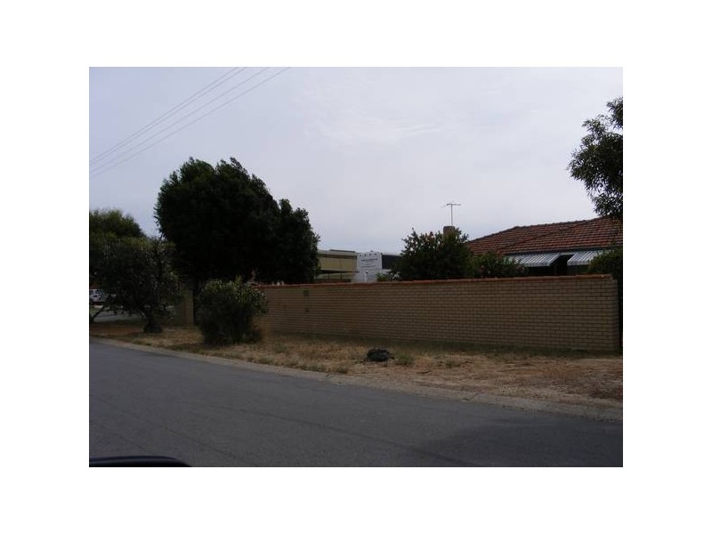 26 BEACONSFIELD, Midvale WA 6056