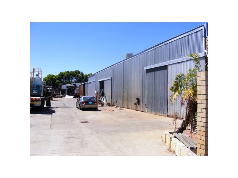 38 BEACONSFIELD AVENUE, Midvale WA 6056