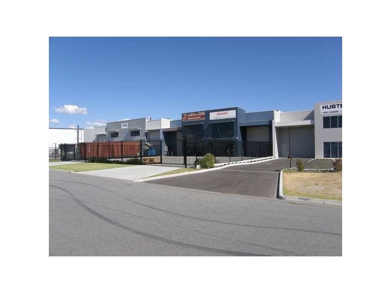 16 TACOMA CIRCUIT, Canning Vale WA 6155