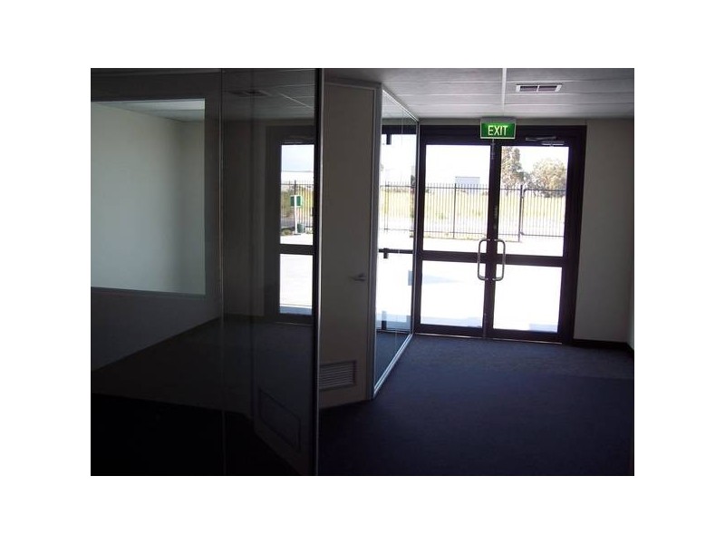 16 TACOMA CIRCUIT, Canning Vale WA 6155