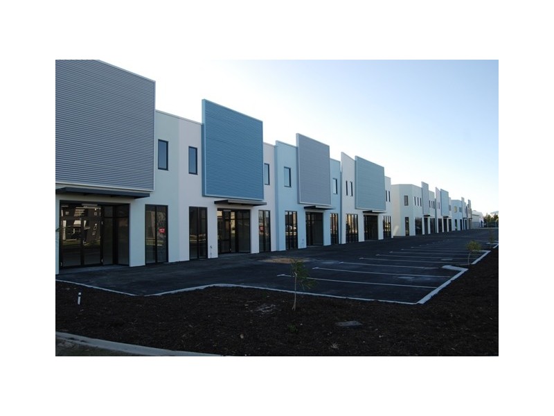 1/8 Pickard Avenue, Rockingham WA 6168